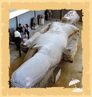 Мемфис, статуя Рамсеса II