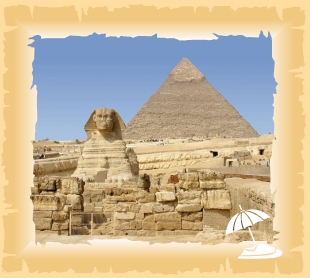 Сфинкс на фоне пирамиды Хеопса